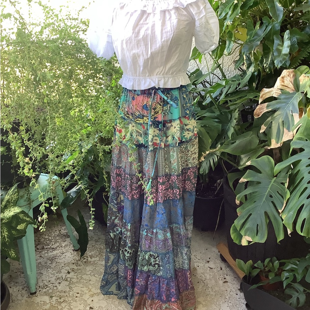 Hermosa falda estilo hippy ocasional maxi en existencia